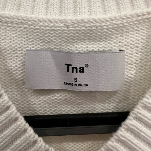 Aritzia TNA Marcy Cropped Vest - Picture 4 of 5